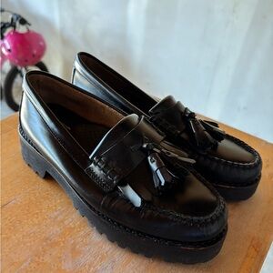G.H. Bass Weejun penny loafers. Women’s size 7.